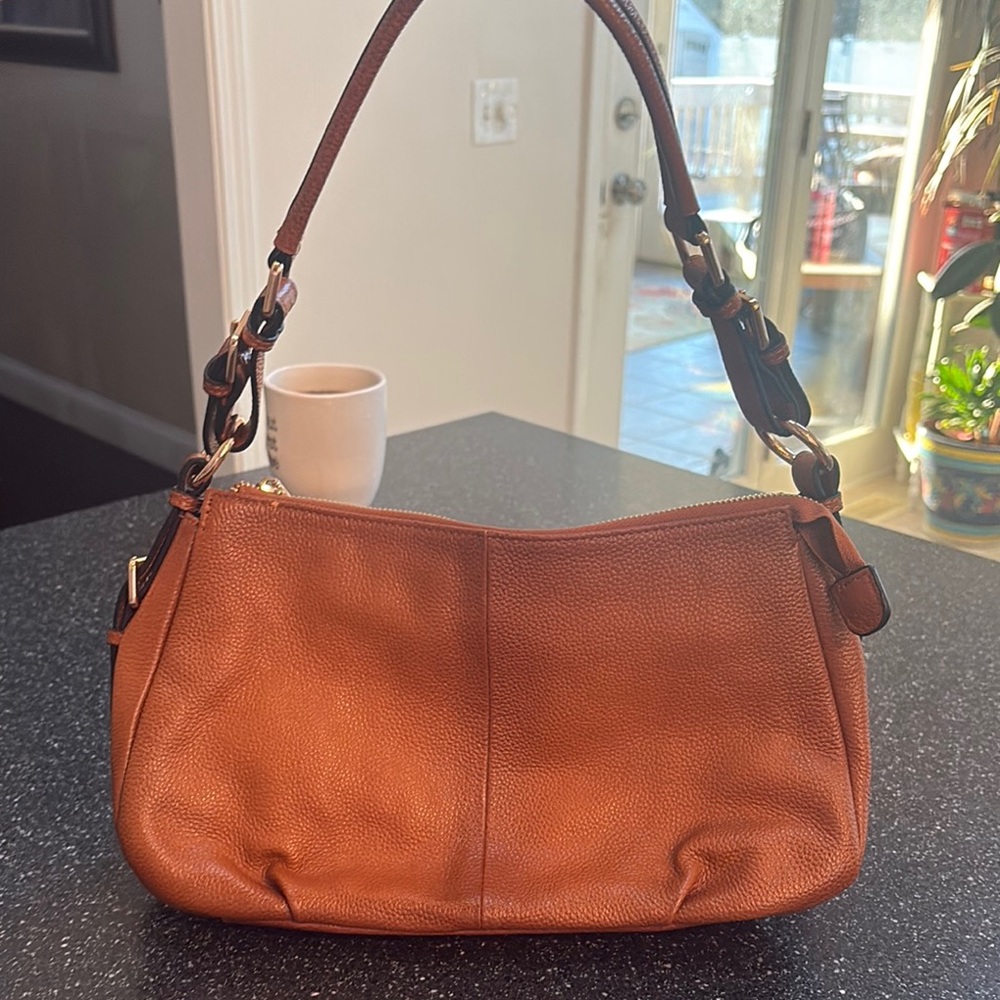Elegant Brown Leather Shoulder Bag